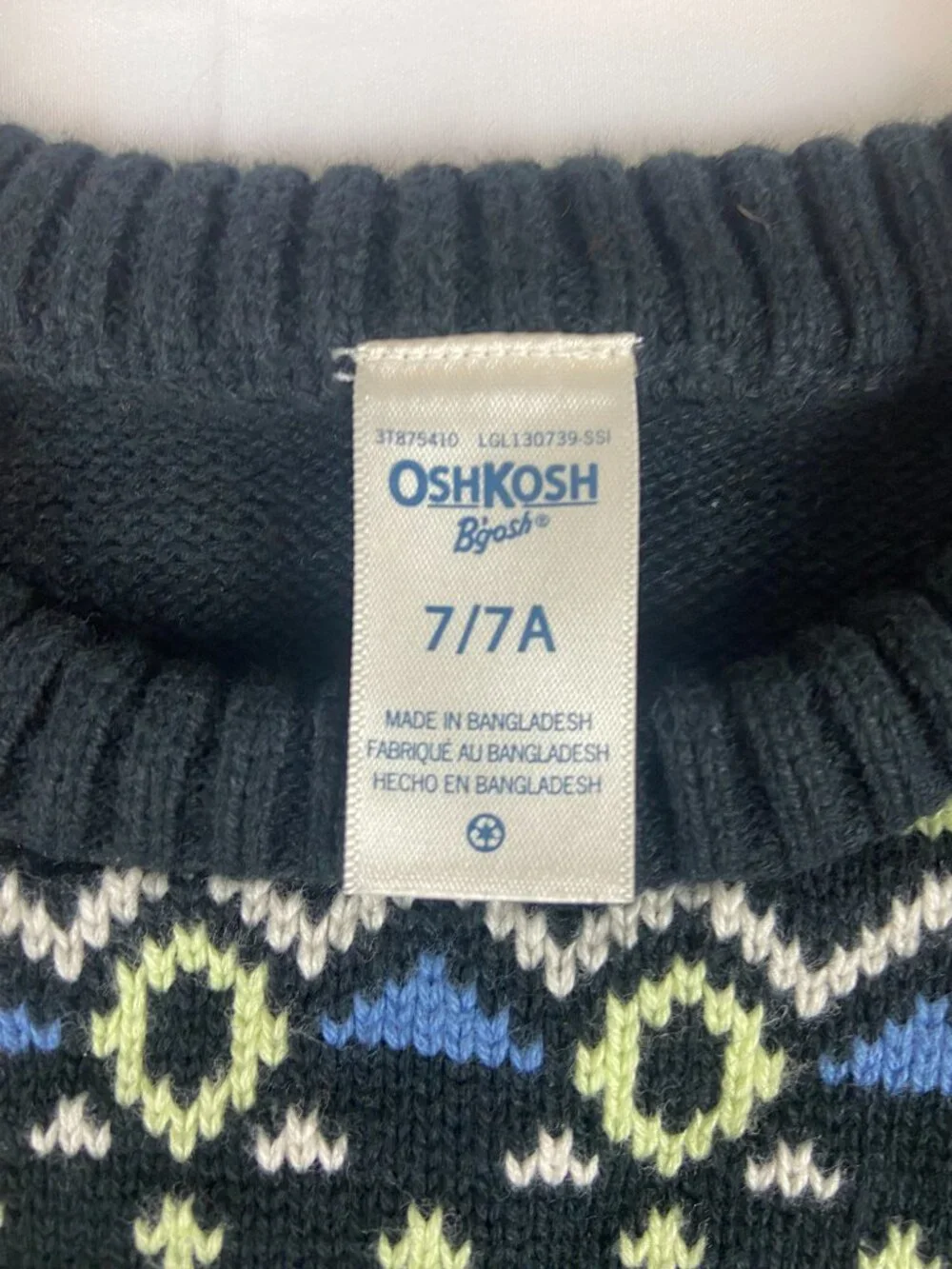 OshKosh B'gosh Kids Christmas Sweater | Size 7 | Black | Christmas Is Loading